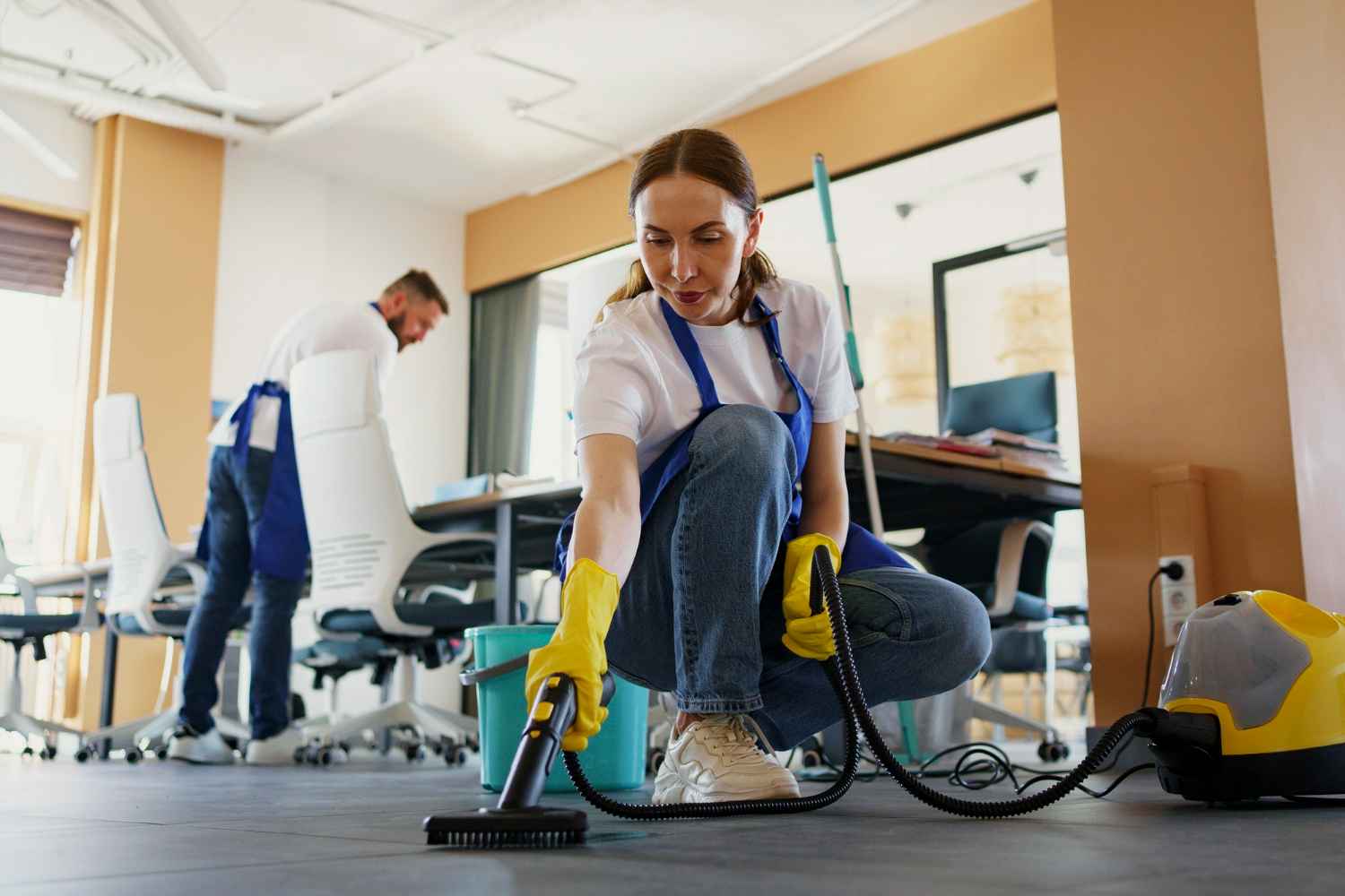 deep office cleaning